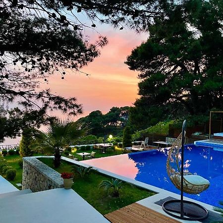 Pino Boutique Hotel Улцин Екстериор снимка