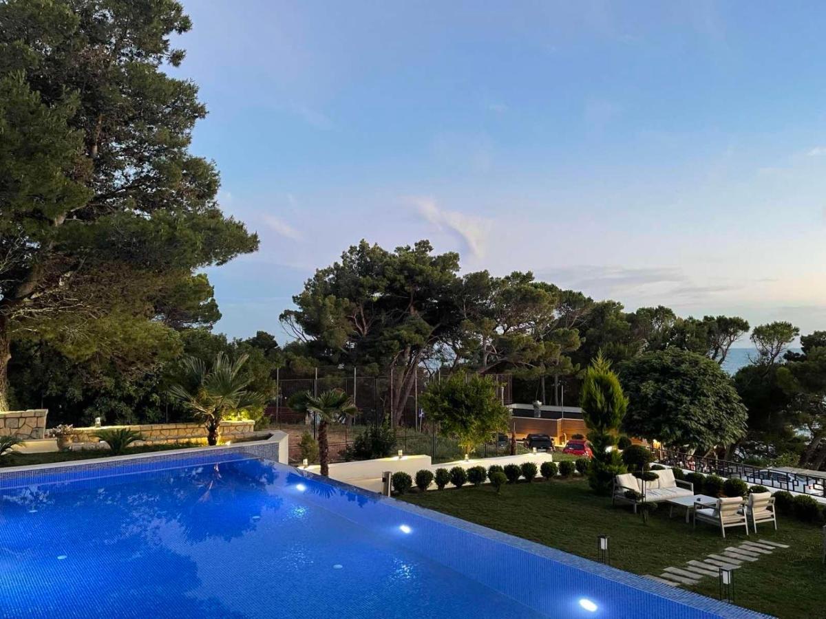 Pino Boutique Hotel Улцин Екстериор снимка