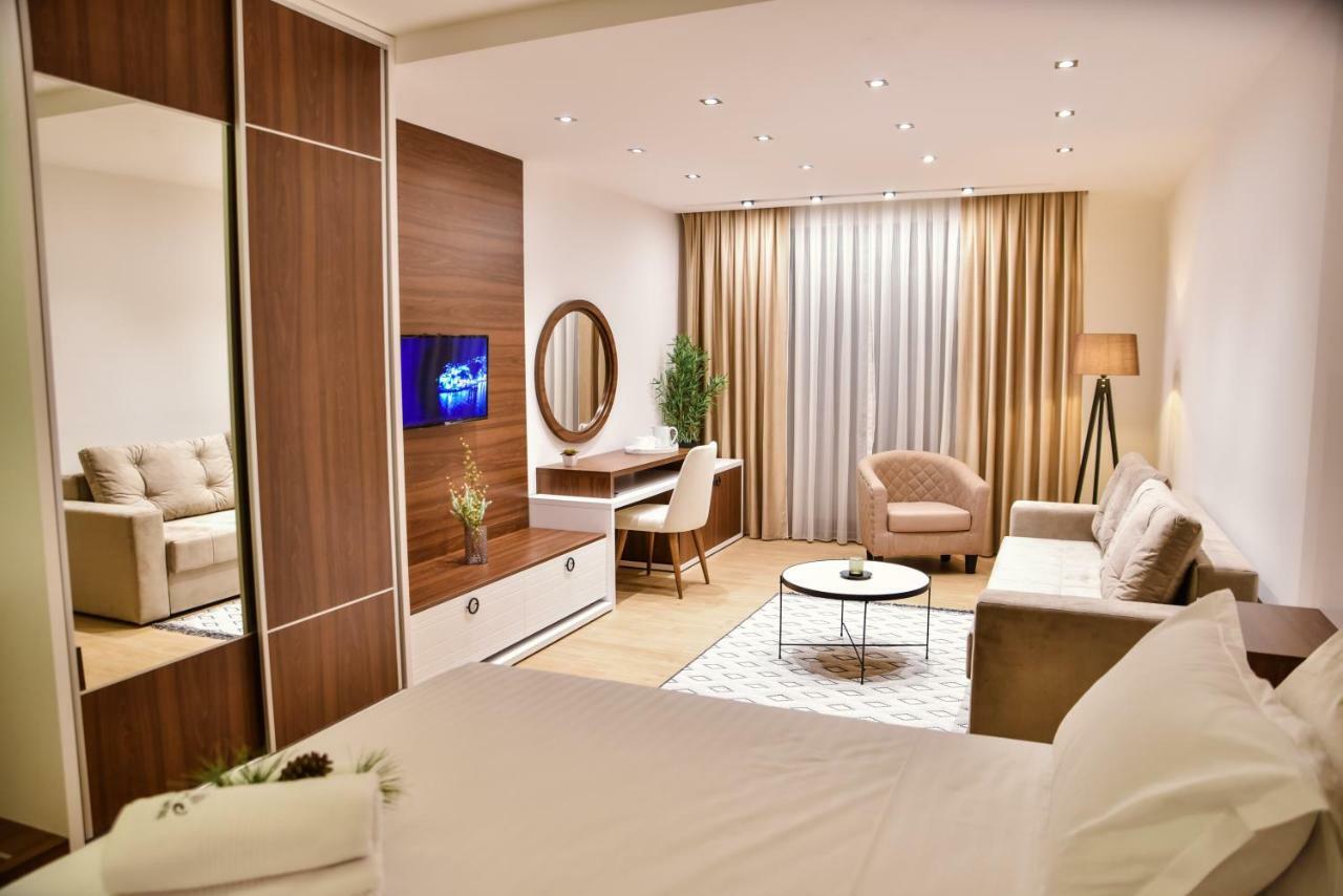 Pino Boutique Hotel Улцин Екстериор снимка
